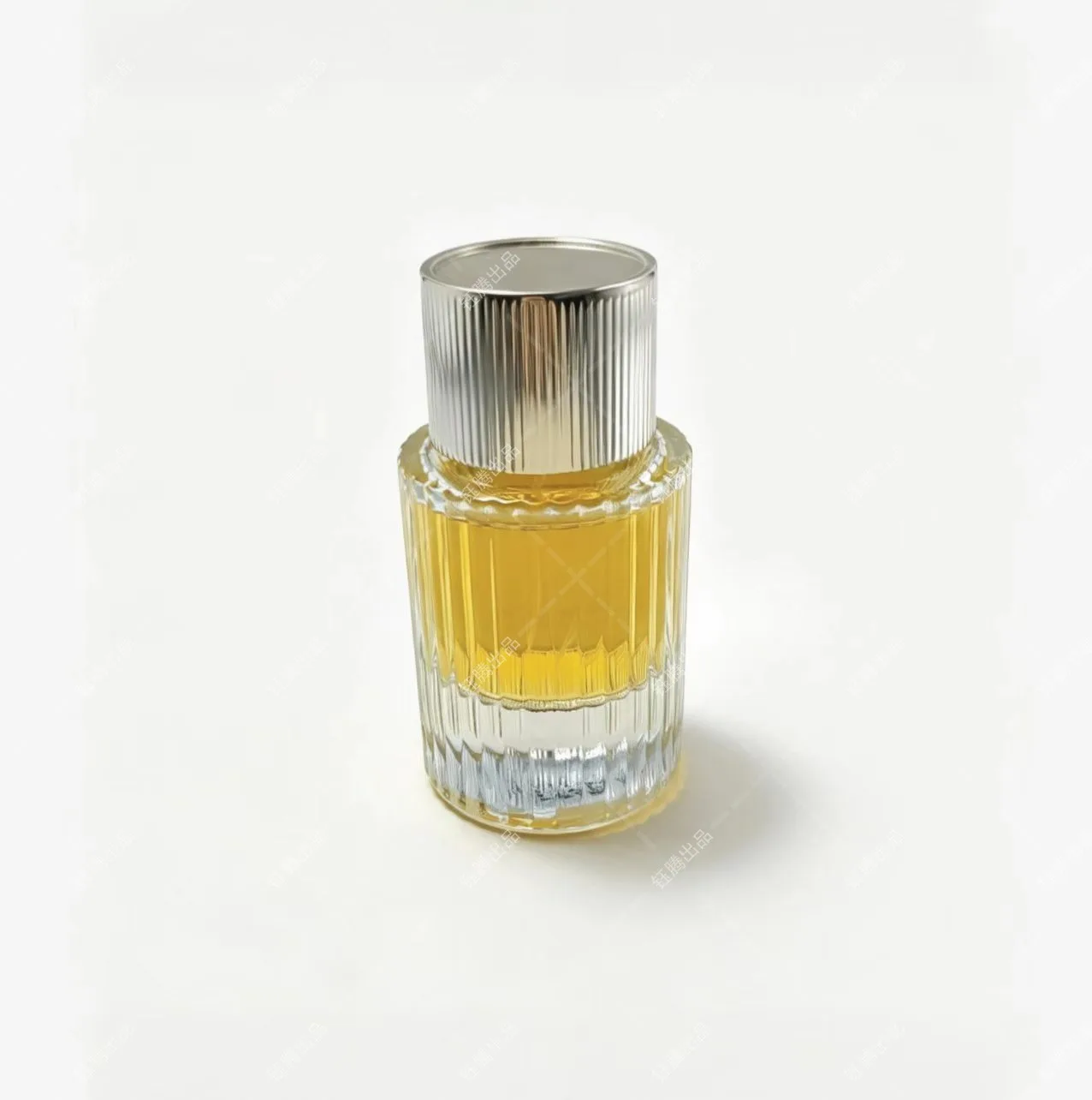 Vertical Grain Electroplated Aluminum Perfume Overcap - Image 2 Vertical Grain Electroplated Aluminum Perfume Overcap - Image 2
