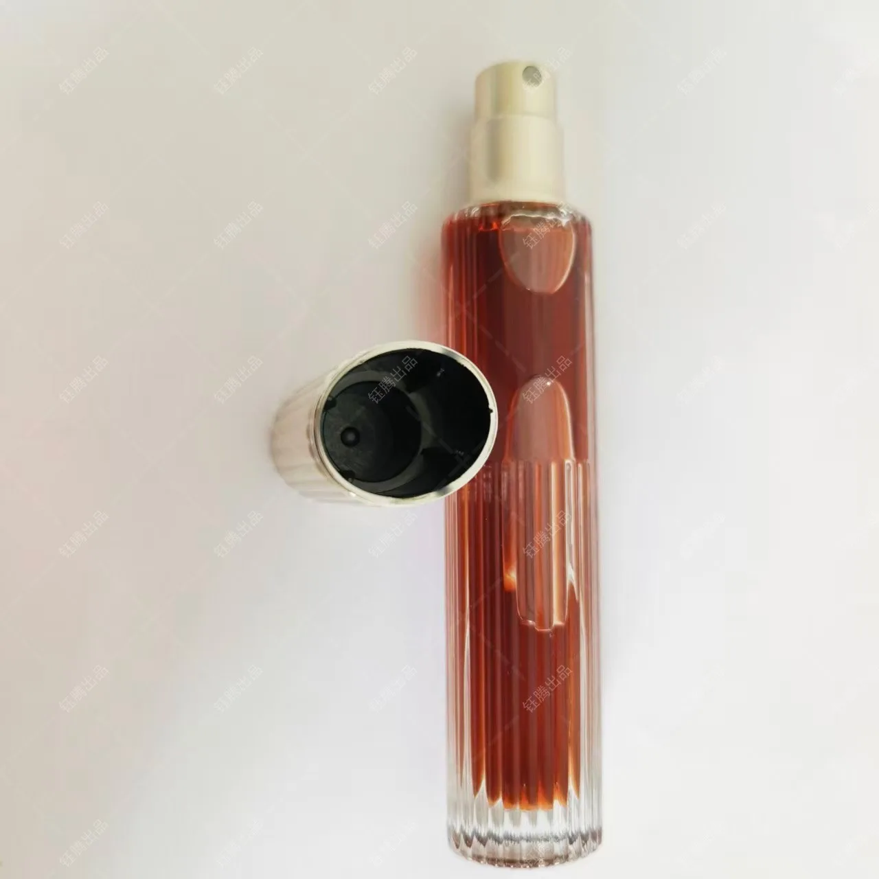 Elliptical Anodized Aluminum Perfume Cap Elliptical Anodized Aluminum Perfume Cap - Image 1