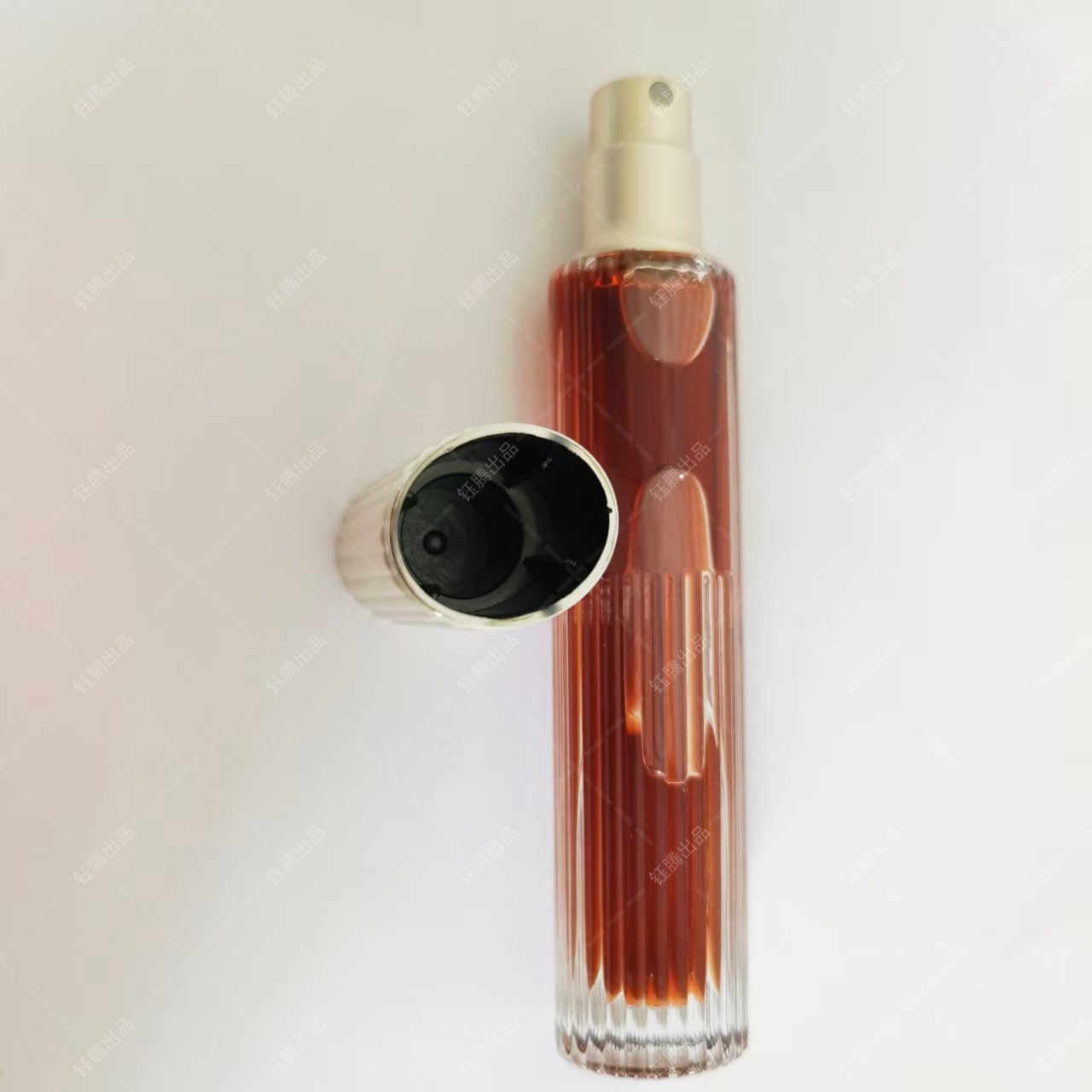 20.5*31.8mm Elliptical Anodized Aluminum Perfume Cap, Fits 20.8*16.7mm Bottle Neck, Customizable Aluminum Cover for Perfume & Essential Oil Bottles, Wholesale Cosmetic Packaging Caps 20.5*31.8mm Elliptical Anodized Aluminum Perfume Cap, Fits 20.8*16.7mm Bottle Neck, Customizable Aluminum Cover for Perfume & Essential Oil Bottles, Wholesale Cosmetic Packaging Caps